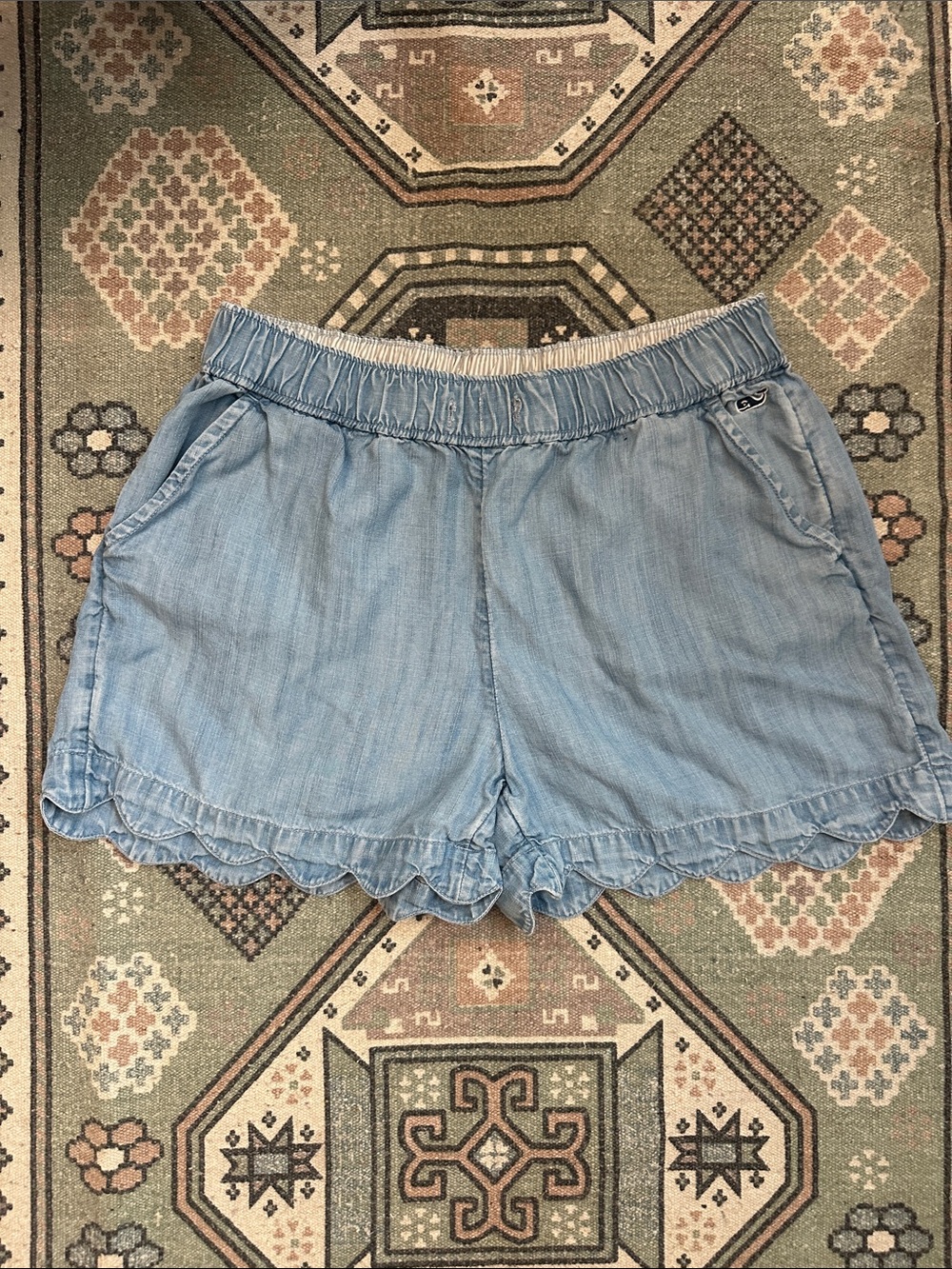 Girls Vineyard Vines shorts